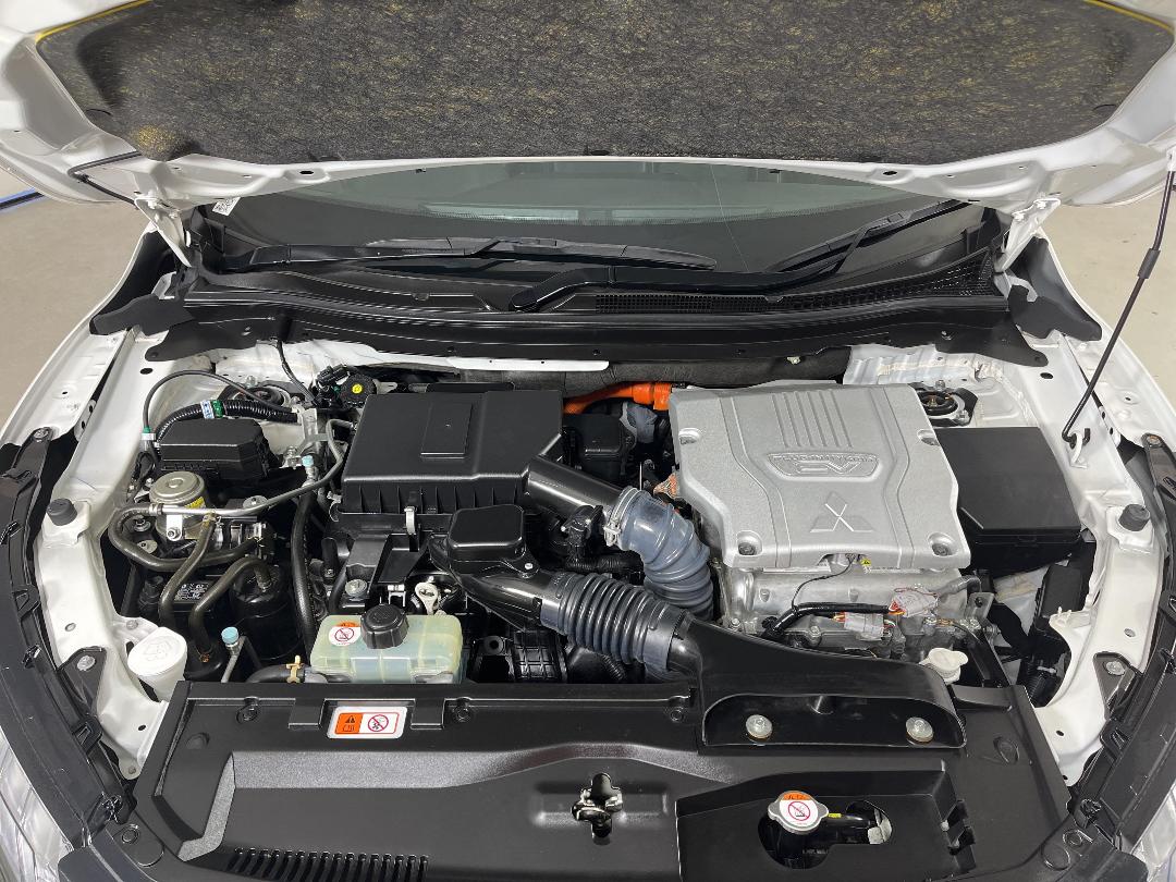 Photo '13' of Mitsubishi Eclipse Cross Photo '13' of Mitsubishi Eclipse Cross