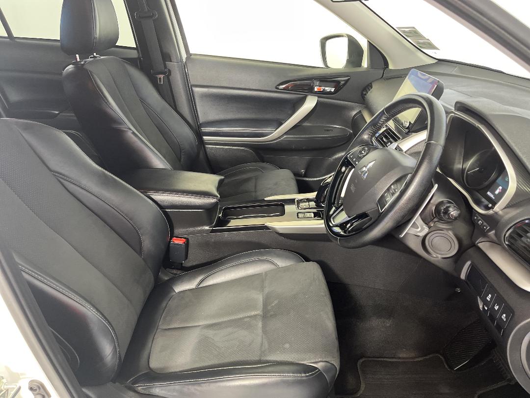 Photo '16' of Mitsubishi Eclipse Cross Photo '16' of Mitsubishi Eclipse Cross