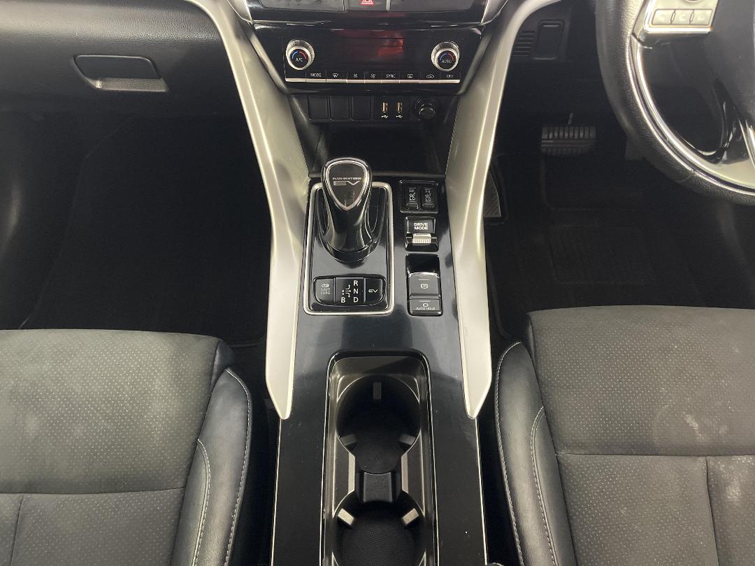 Photo '18' of Mitsubishi Eclipse Cross Photo '18' of Mitsubishi Eclipse Cross