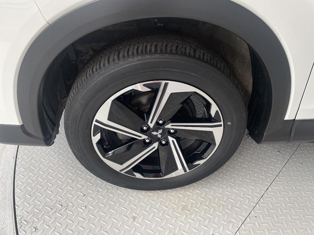 Photo '10' of Mitsubishi Eclipse Cross Photo '10' of Mitsubishi Eclipse Cross