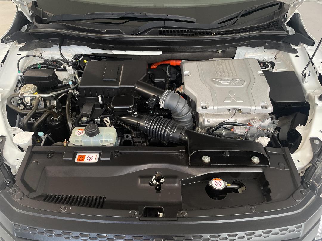 Photo '13' of Mitsubishi Eclipse Cross Photo '13' of Mitsubishi Eclipse Cross