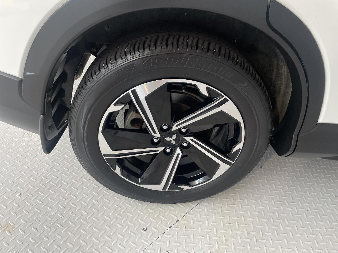 Photo '12' of Mitsubishi Eclipse Cross Photo '12' of Mitsubishi Eclipse Cross