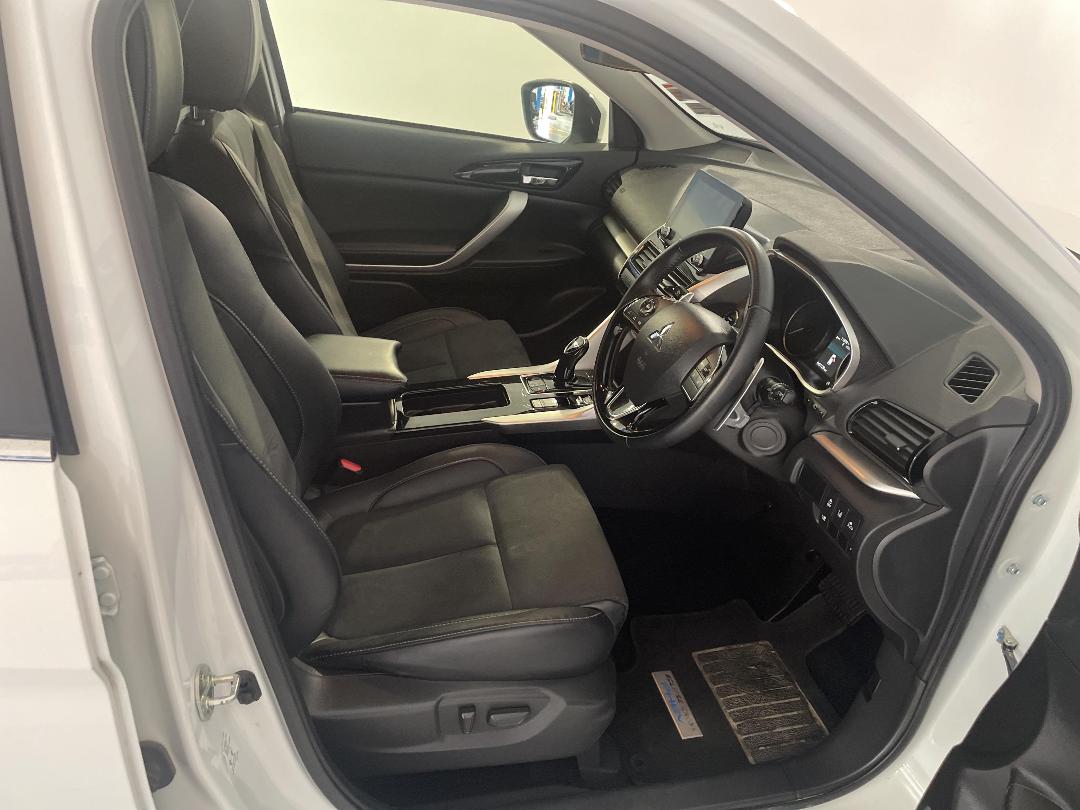 Photo '16' of Mitsubishi Eclipse Cross Photo '16' of Mitsubishi Eclipse Cross