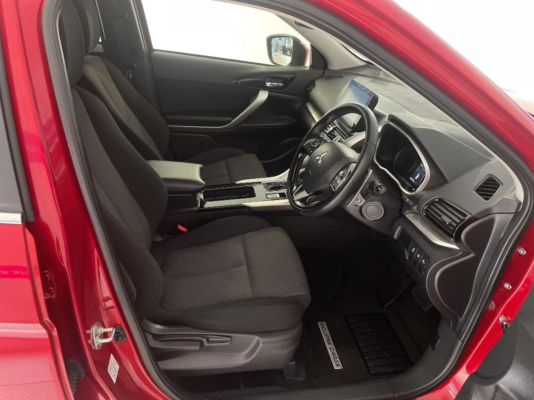 Photo '16' of Mitsubishi Eclipse Cross Photo '16' of Mitsubishi Eclipse Cross