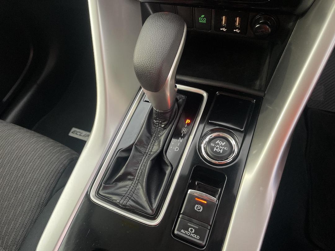 Photo '32' of Mitsubishi Eclipse Cross Photo '32' of Mitsubishi Eclipse Cross