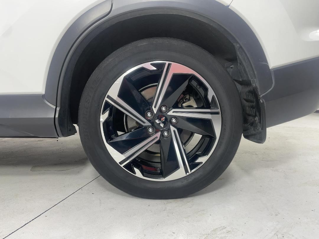 Photo '11' of Mitsubishi Eclipse Cross