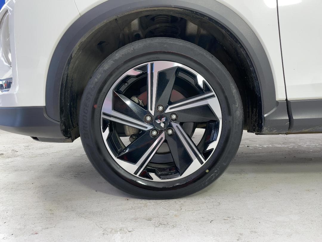 Photo '10' of Mitsubishi Eclipse Cross