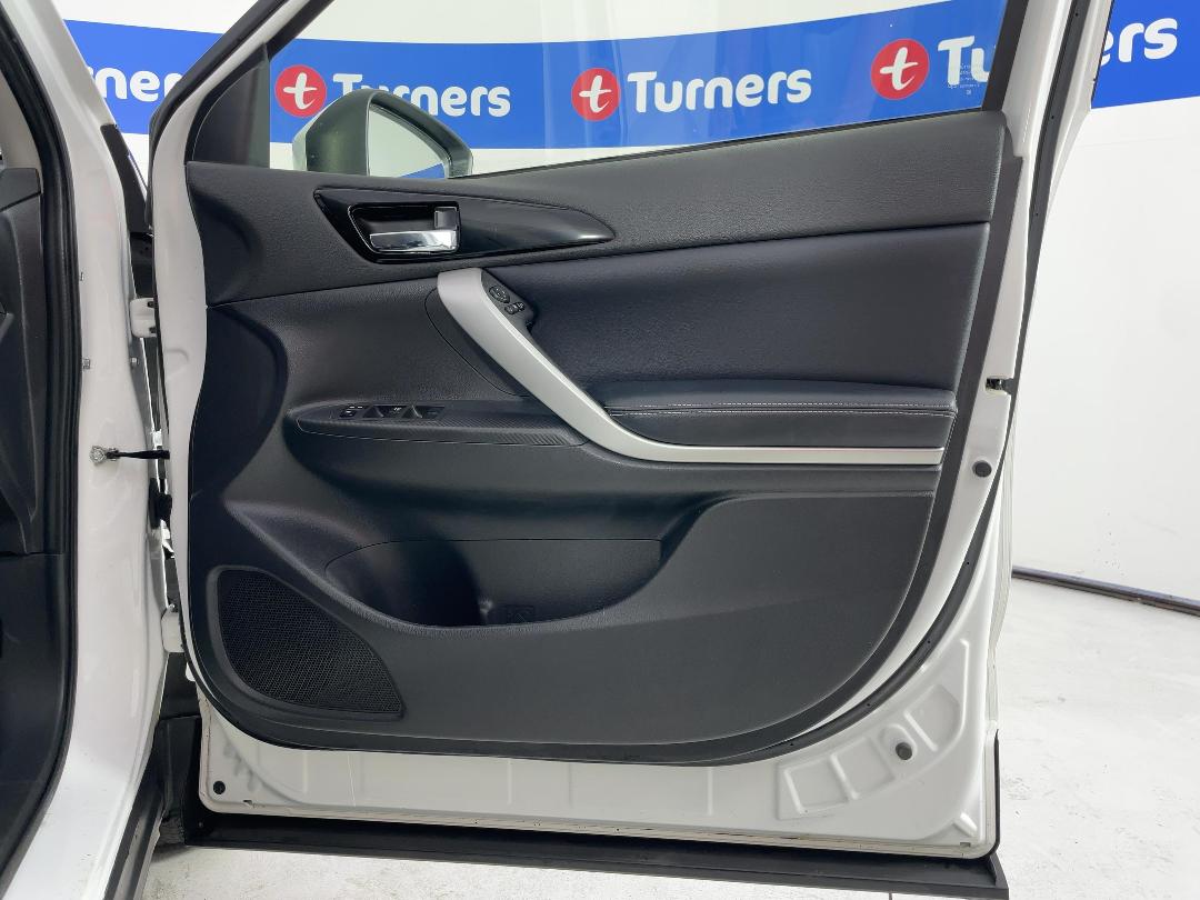 Photo '15' of Mitsubishi Eclipse Cross