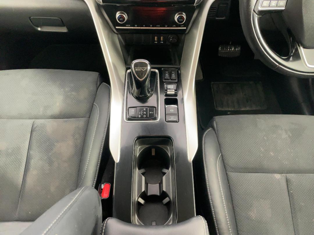 Photo '18' of Mitsubishi Eclipse Cross