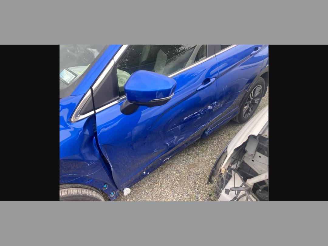 Photo '4' of Mitsubishi Eclipse Cross VRX