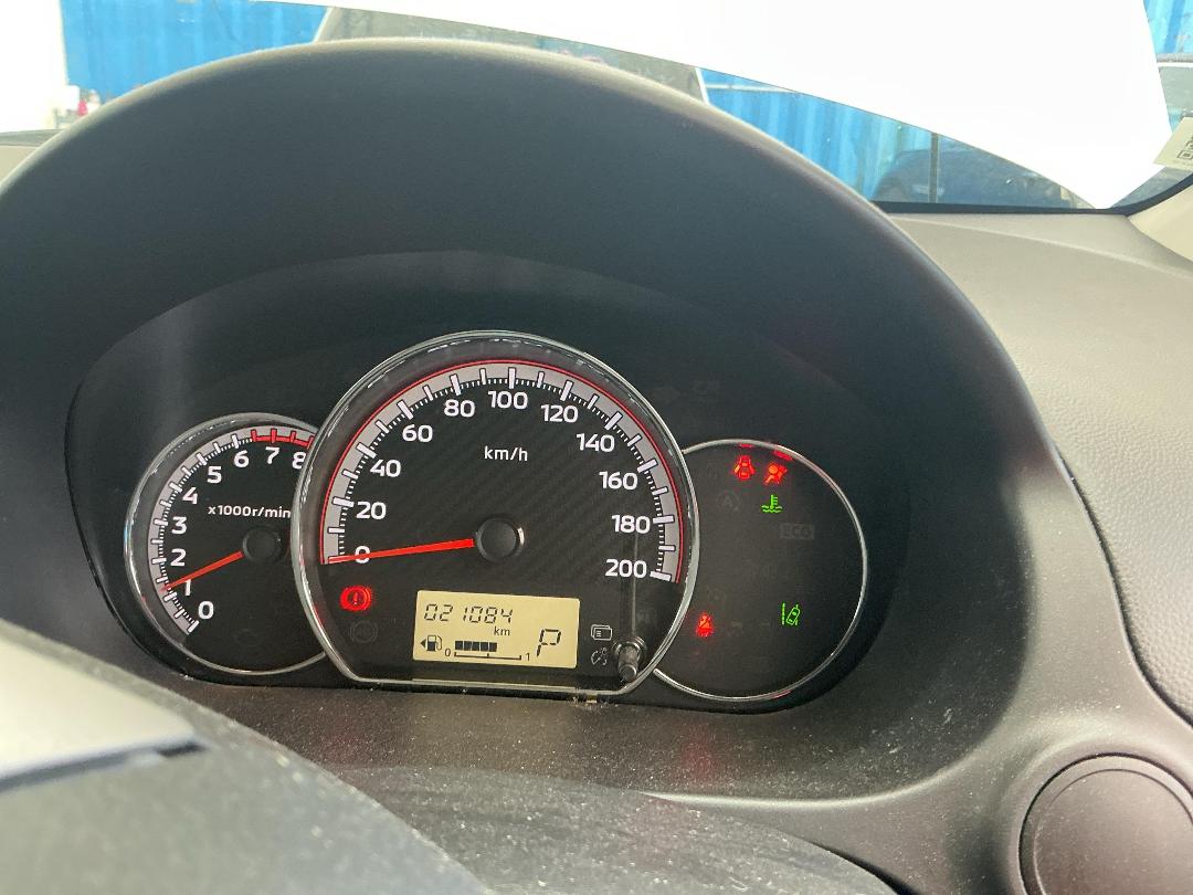 Photo '14' of Mitsubishi Mirage XLS