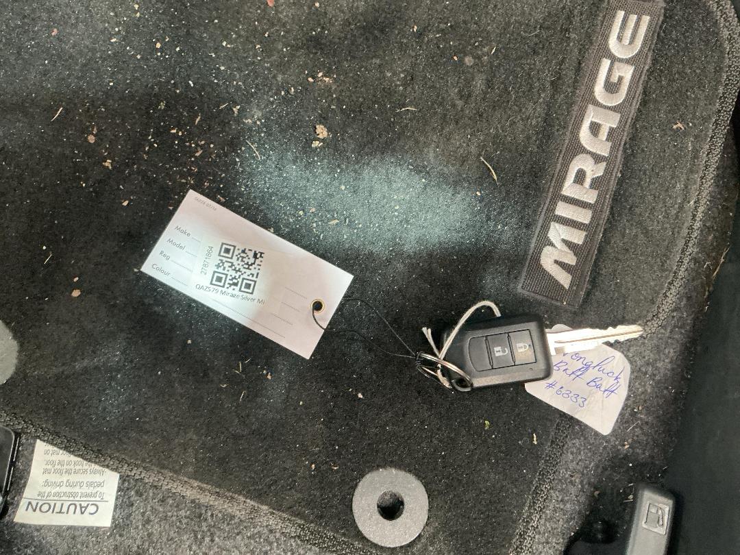 Photo '15' of Mitsubishi Mirage XLS