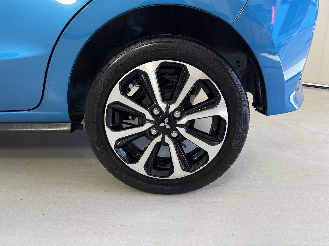 Photo '11' of Mitsubishi Mirage