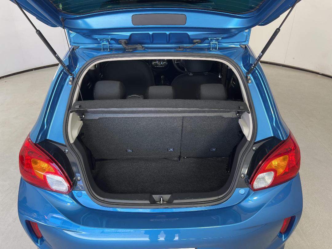 Photo '14' of Mitsubishi Mirage