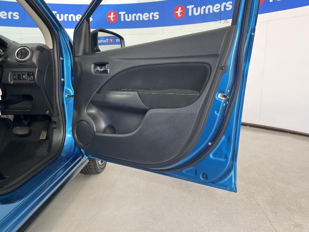 Photo '15' of Mitsubishi Mirage