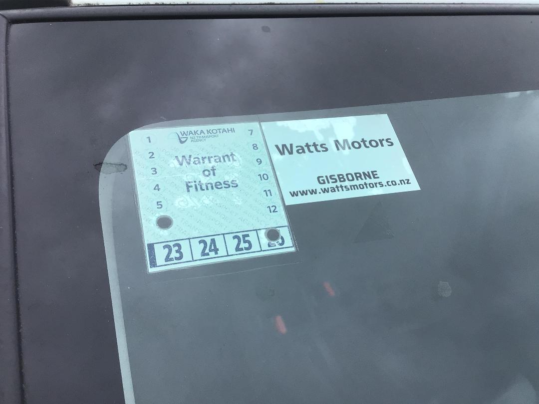 Photo '5' of Mitsubishi Mirage XLS