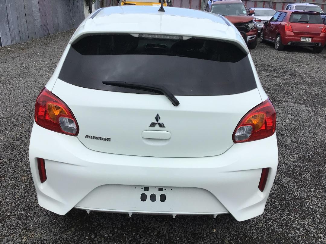 Photo '9' of Mitsubishi Mirage XLS