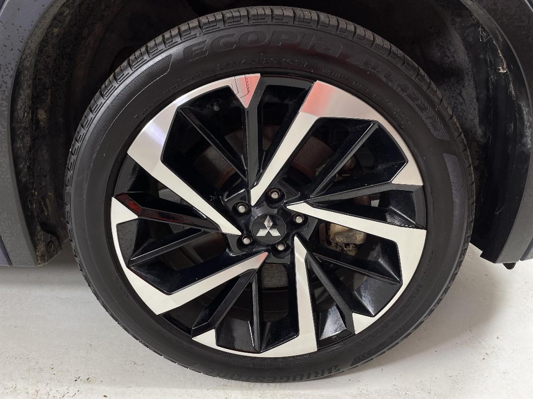 Photo '9' of Mitsubishi Outlander Photo '9' of Mitsubishi Outlander