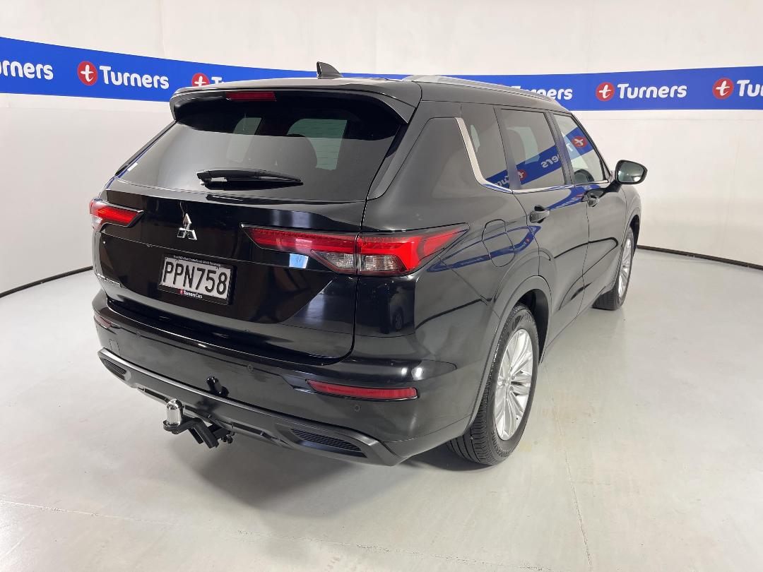 Photo '7' of Mitsubishi Outlander