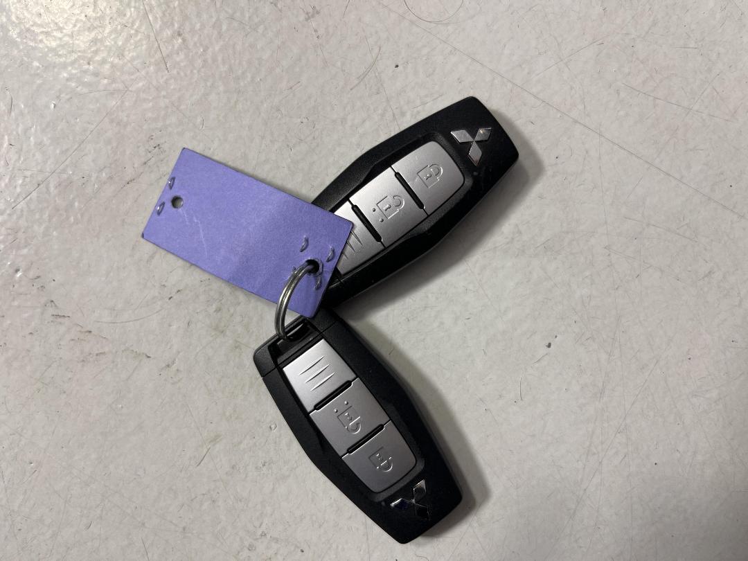 Photo '22' of Mitsubishi Outlander