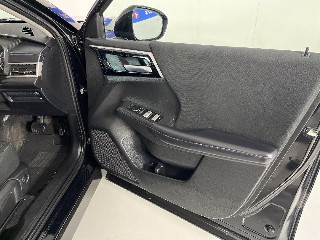 Photo '15' of Mitsubishi Outlander