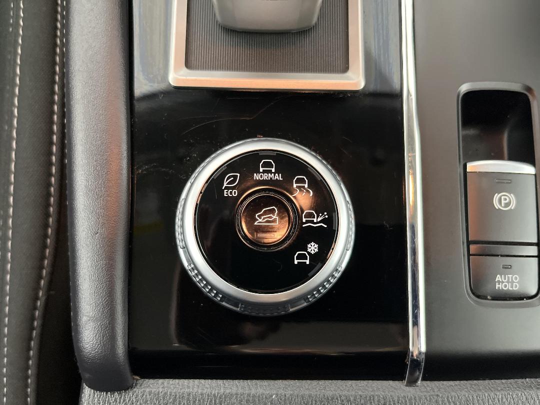 Photo '23' of Mitsubishi Outlander