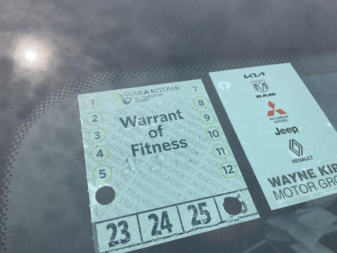 Photo '10' of Mitsubishi Outlander Exceed Photo '10' of Mitsubishi Outlander Exceed