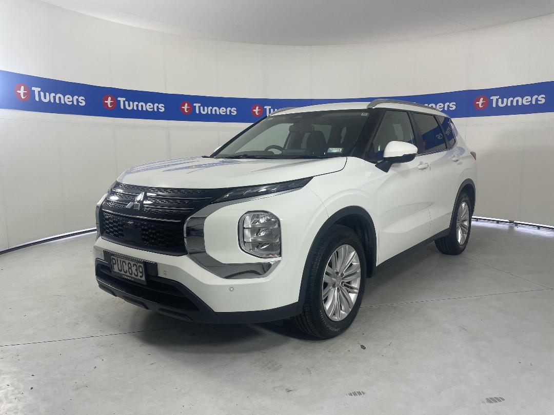 Photo '4' of Mitsubishi Outlander Photo '4' of Mitsubishi Outlander