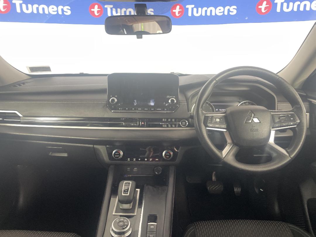 Photo '17' of Mitsubishi Outlander Photo '17' of Mitsubishi Outlander