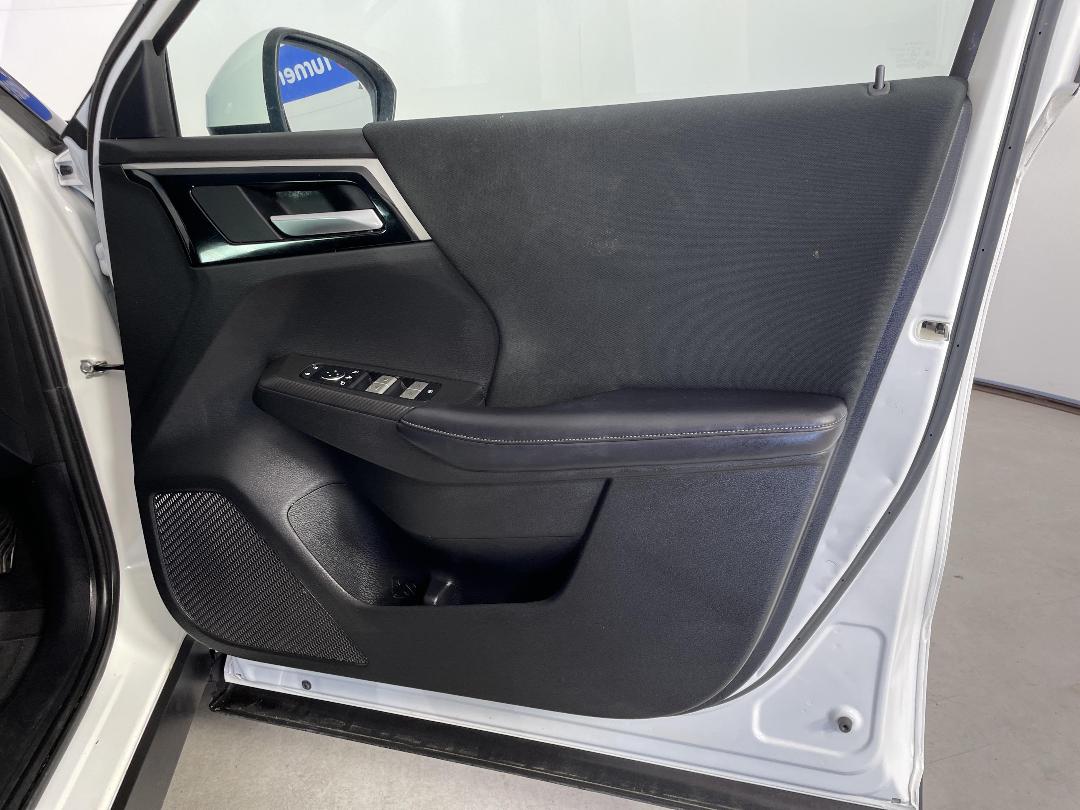 Photo '15' of Mitsubishi Outlander