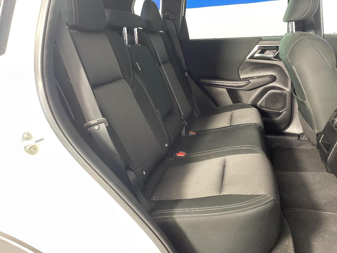 Photo '20' of Mitsubishi Outlander