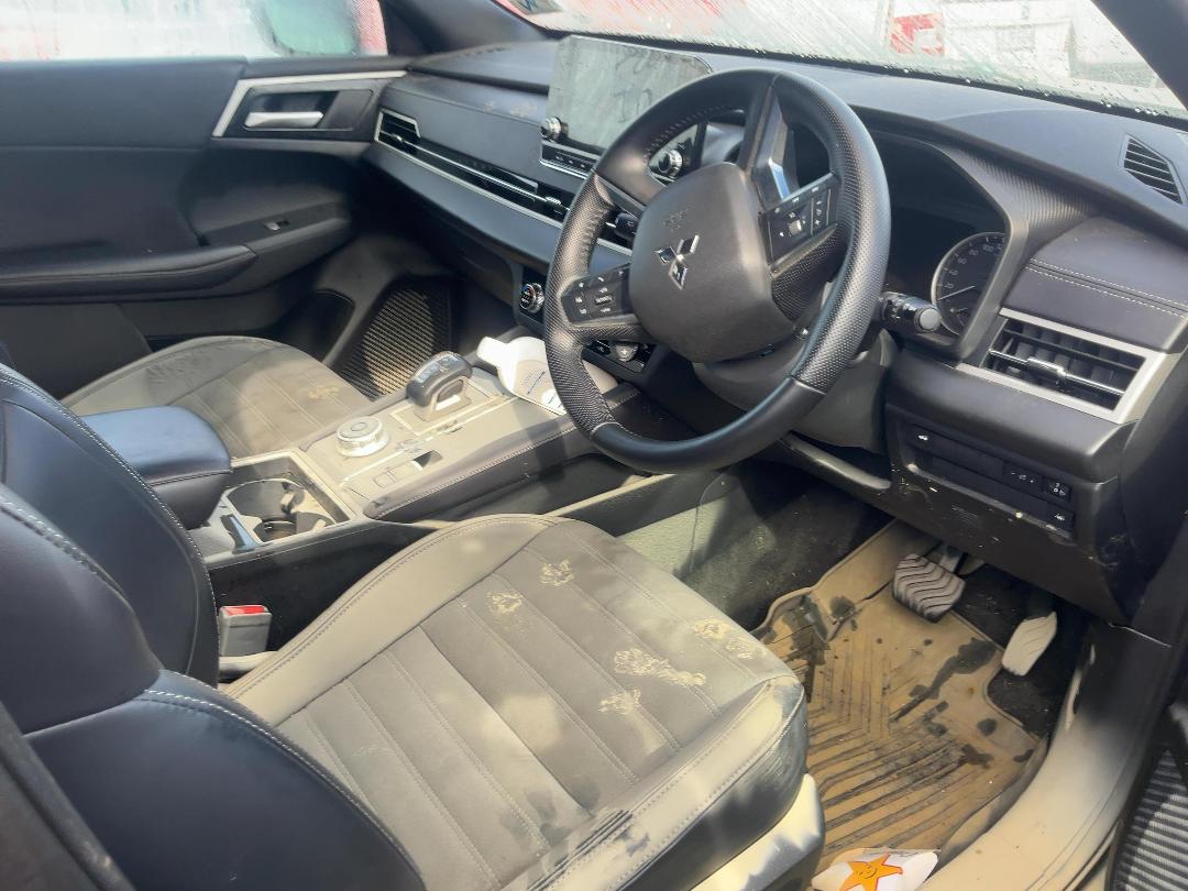 Photo '13' of Mitsubishi Outlander Sport