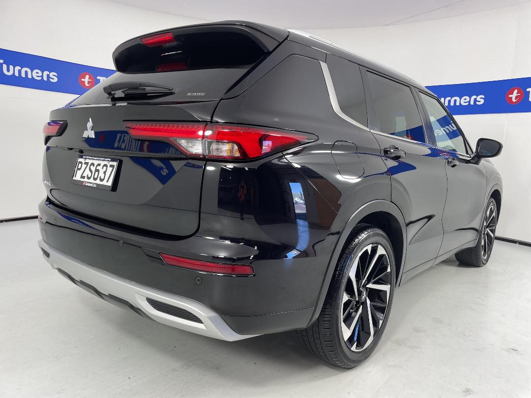 Photo '7' of Mitsubishi Outlander