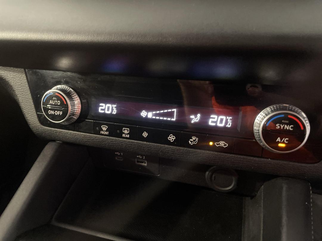 Photo '30' of Mitsubishi Outlander Photo '30' of Mitsubishi Outlander