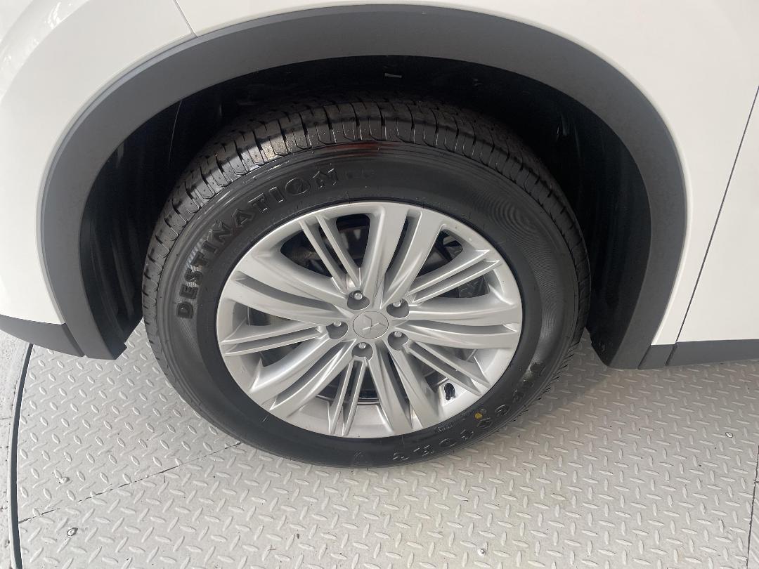 Photo '10' of Mitsubishi Outlander Photo '10' of Mitsubishi Outlander