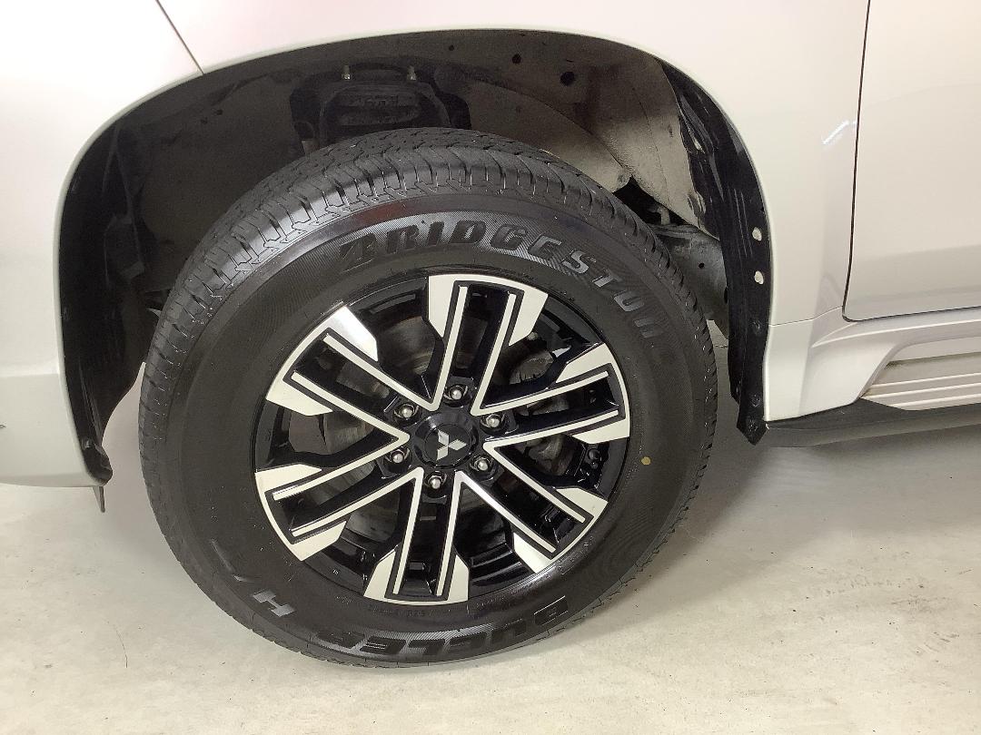 Photo '10' of Mitsubishi Pajero Sport