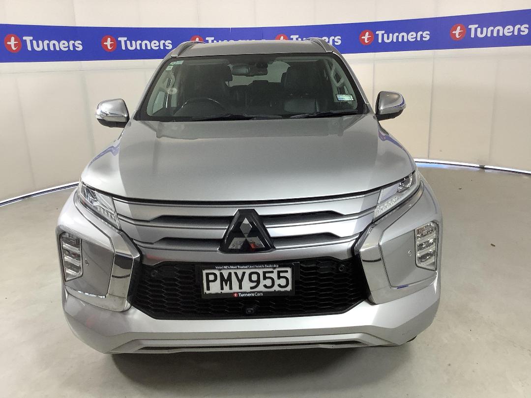 Photo '2' of Mitsubishi Pajero Sport