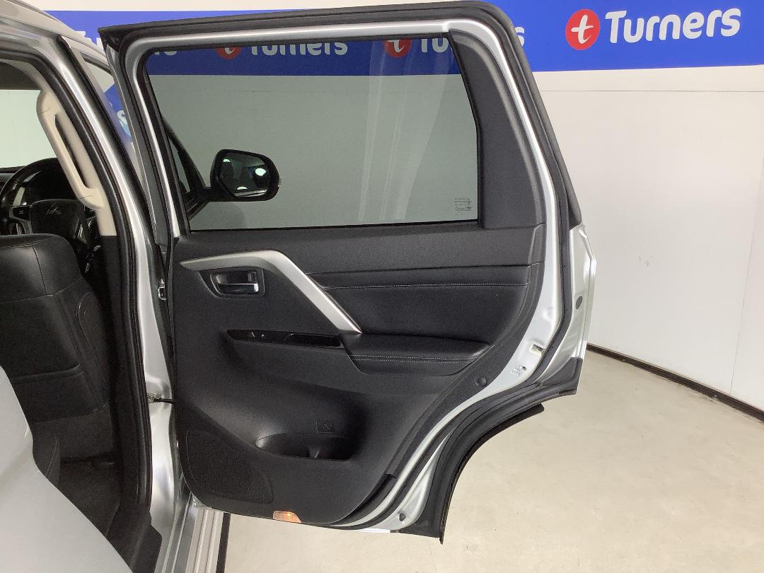 Photo '19' of Mitsubishi Pajero Sport