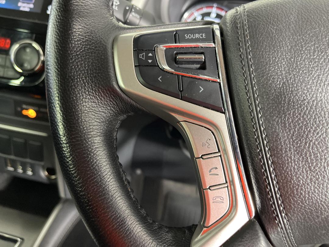 Photo '27' of Mitsubishi Triton