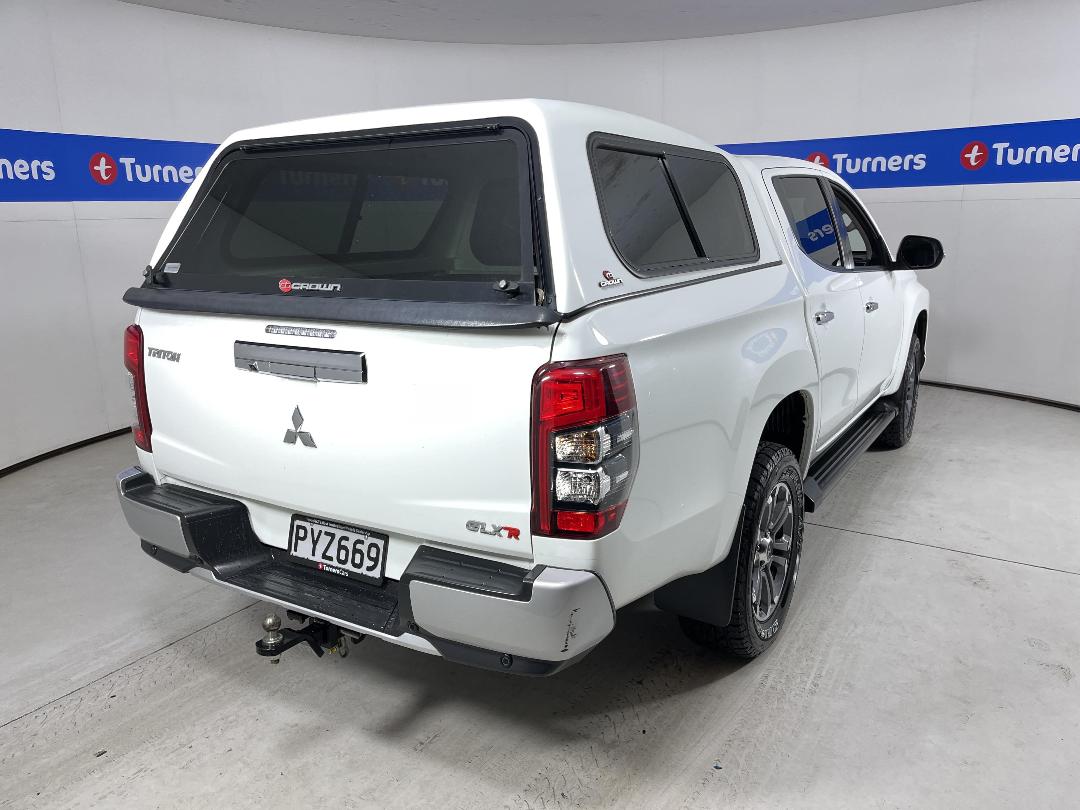 Photo '7' of Mitsubishi Triton