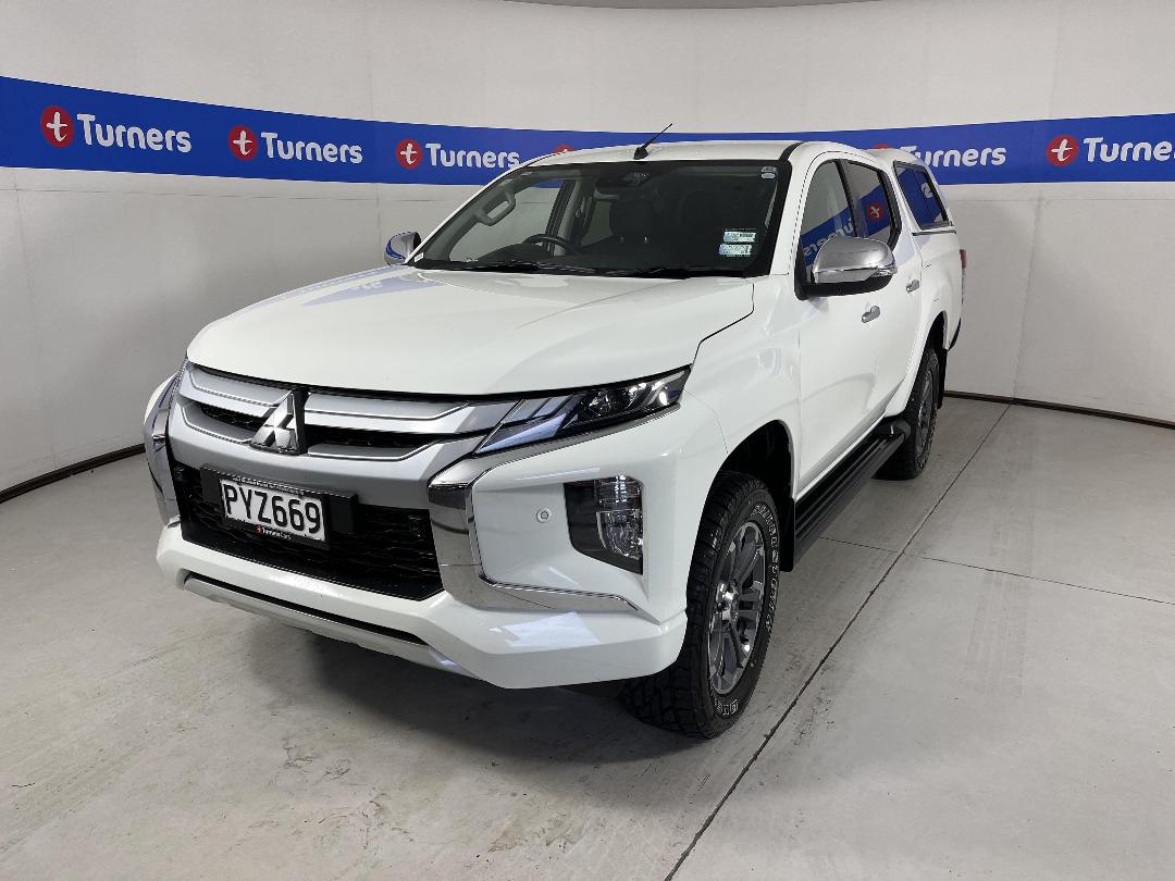 Photo '4' of Mitsubishi Triton