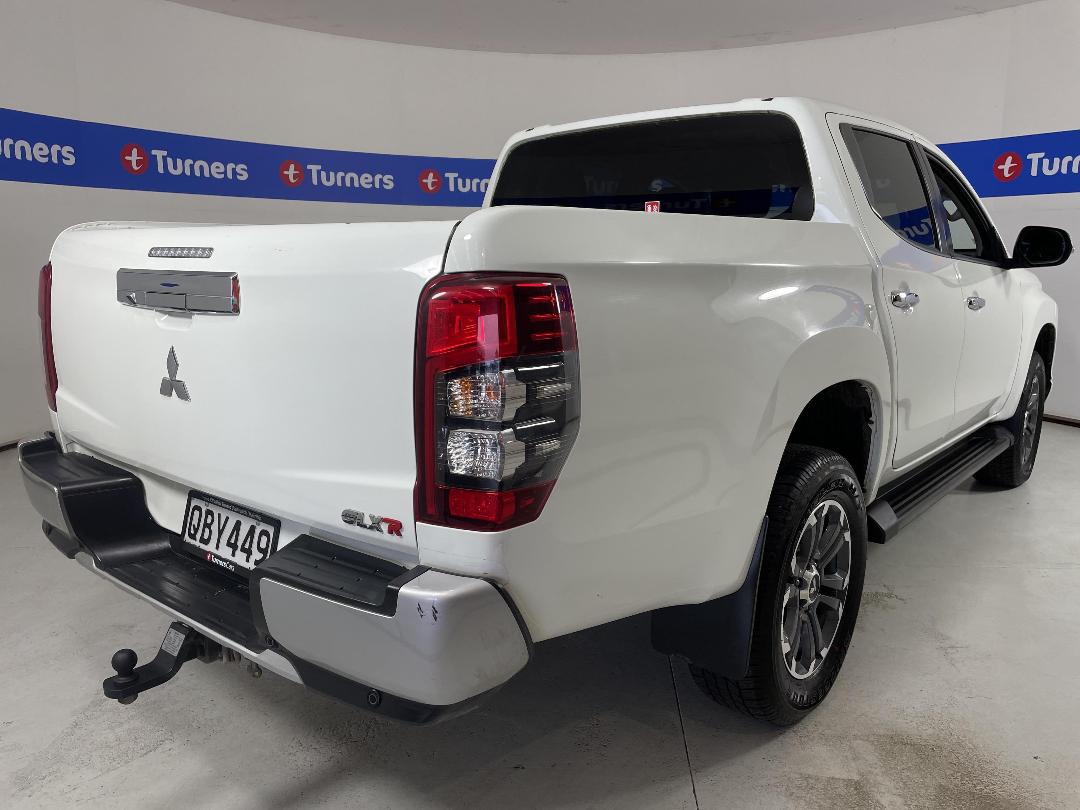 Photo '7' of Mitsubishi Triton