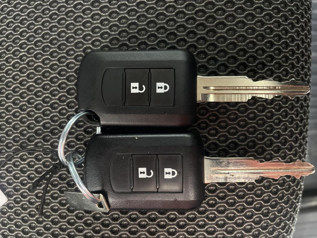 Photo '22' of Mitsubishi Triton