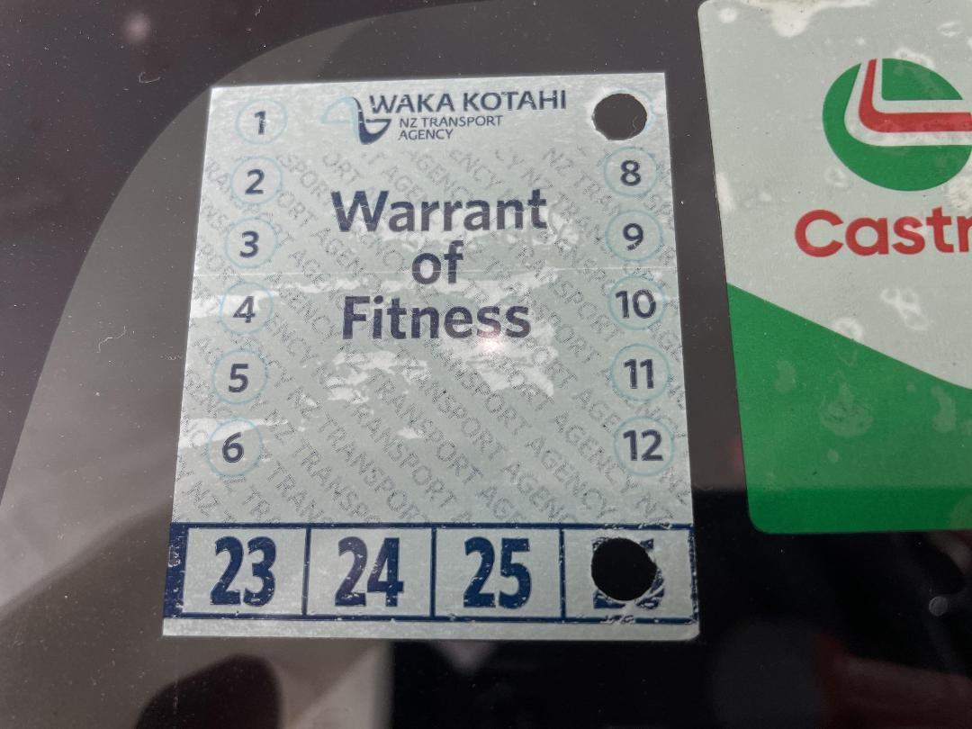 Photo '23' of Mitsubishi Triton