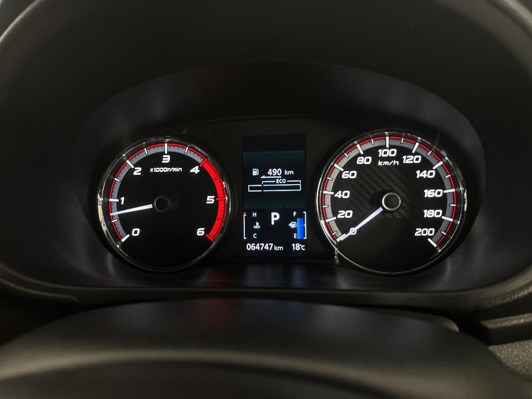 Photo '21' of Mitsubishi Triton