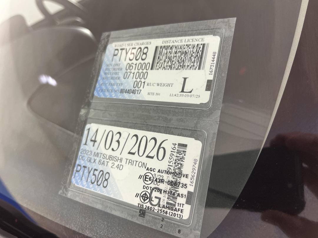 Photo '24' of Mitsubishi Triton