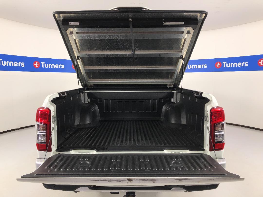 Photo '14' of Mitsubishi Triton