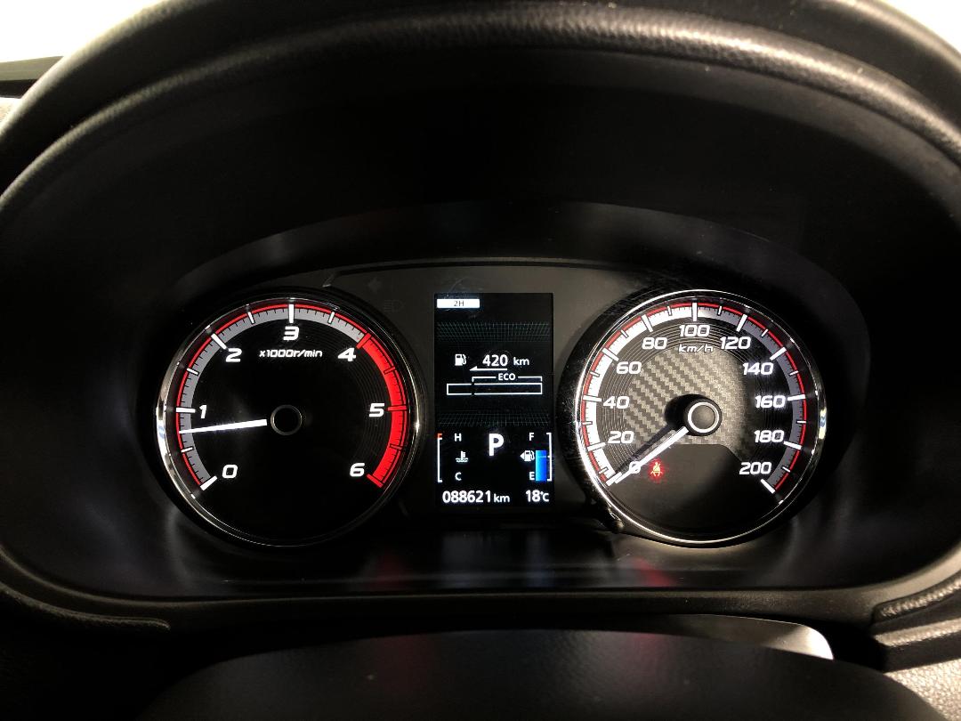 Photo '21' of Mitsubishi Triton