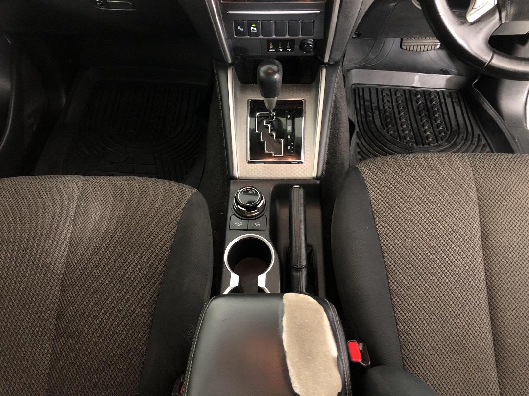 Photo '18' of Mitsubishi Triton