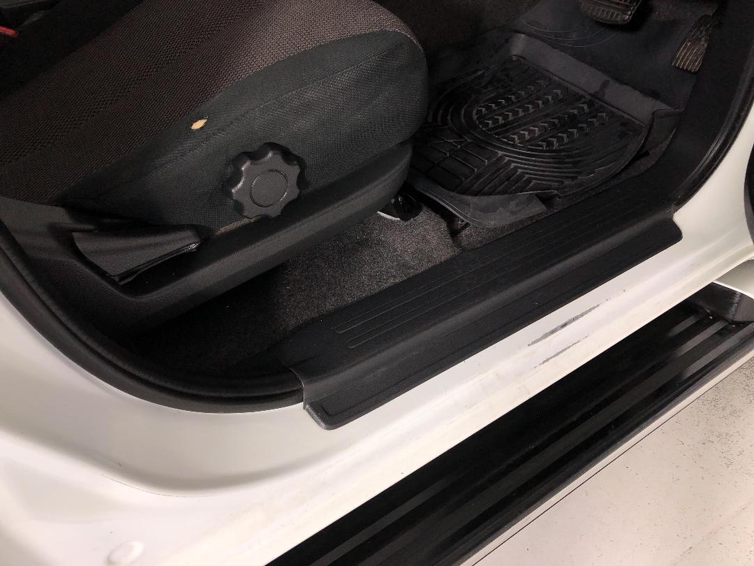 Photo '24' of Mitsubishi Triton